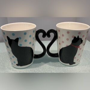 Set of 2 Cat Mugs – Matching Heart Handles – Excellent Condition
